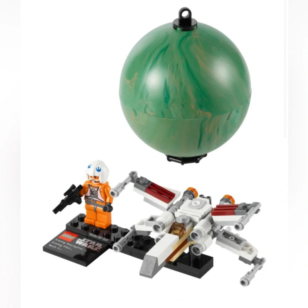 NEW LEGO Star Wars X-Wing Starfighter & Yavin 4 Set #9677 - Picture 5 of 6